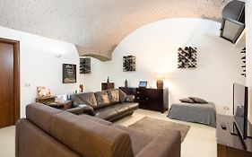 La Cantinetta Di Milano - The Wine Cave In Milan, Huge 110Sqm Apartment Next To Central Station